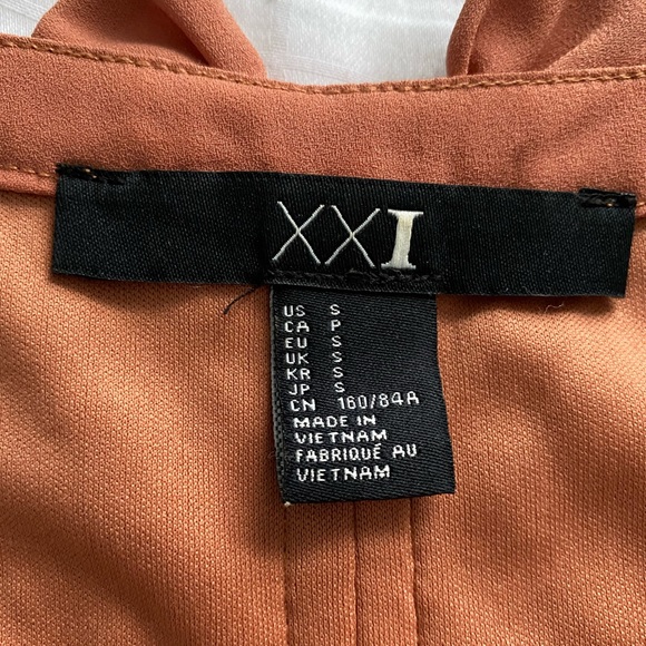 Forever 21 Lace, Pink Mini Dress with Bow Detailing - Picture 5 of 7